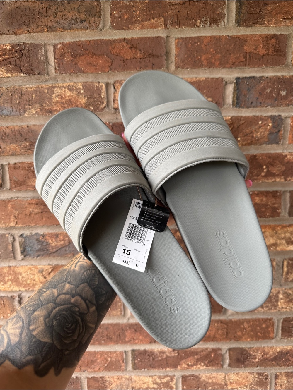 Adidas MENS Slide Sandals in Light Gray. NO box